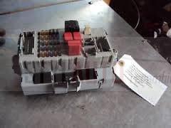 caja de fusibles fiat idea 51732916