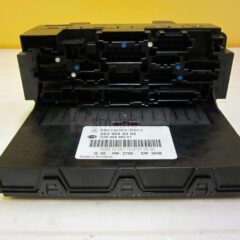 caja fusibles mercedes w203 2039060005 / A2039060005 / 203-906-00-05 5dk008485-57