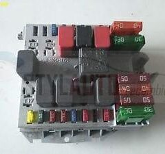 Alfa Romeo 147 Caja De Fusibles Incl. Fusibles Y Relés 2000-2004 46558759-