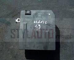 Caja de fusibles / Renault Megane 2006 519158075 8200481866F 82 00 481 866 F 8200481866 F