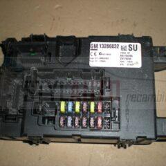 Opel Corsa D caja de fusibles relé 401154265 13286032 su
