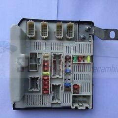 Caja de fusibles / Renault Megane 2 N2 USMC-PFT 519158083 8200481866 G 8200481866G