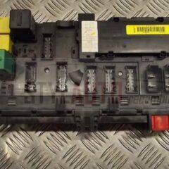 caja de fusibles range rover vogue yqe500240