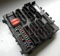 caja de fusibles saab opel 12795734