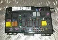 caja de fusibles OPEL ASTRA H ZAFIRA B GM 13 191 130 FG, 13191130 FG, HELLA 5DK 008 668-22, 5DK008668-22, 5DK0086682