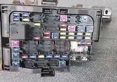 caja de fusibles kia carens crdi 91950-1d220 919501d220