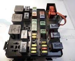 caja de fusibles chrysler sebring stratus P05087267AD
