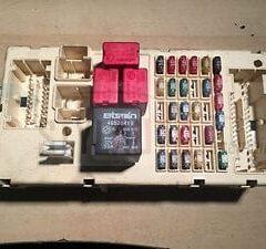 CAJA RELES / FUSIBLES 3Y5C51V5D / 46750594 de FIAT STILO