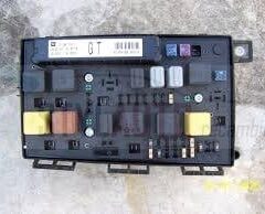 caja de fusibles OPEL ASTRA H ZAFIRA B GM 13 206 747 GT, 13206747 GT, HELLA 5DK 008 668-18, 5DK008668-18, 5DK00866818
