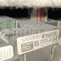 Volvo S80 V70 XC70 XC90 Fusible Caja Relé Control Módulo Unidad 30786646