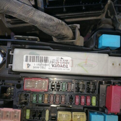 caja de fusibles toyota prius 1.8 8264147040 82641-47040