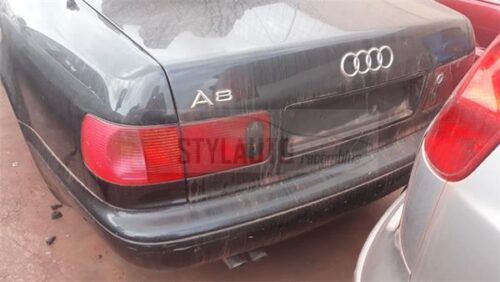 PARAGOLPES TRASERO AUDI A8 1999