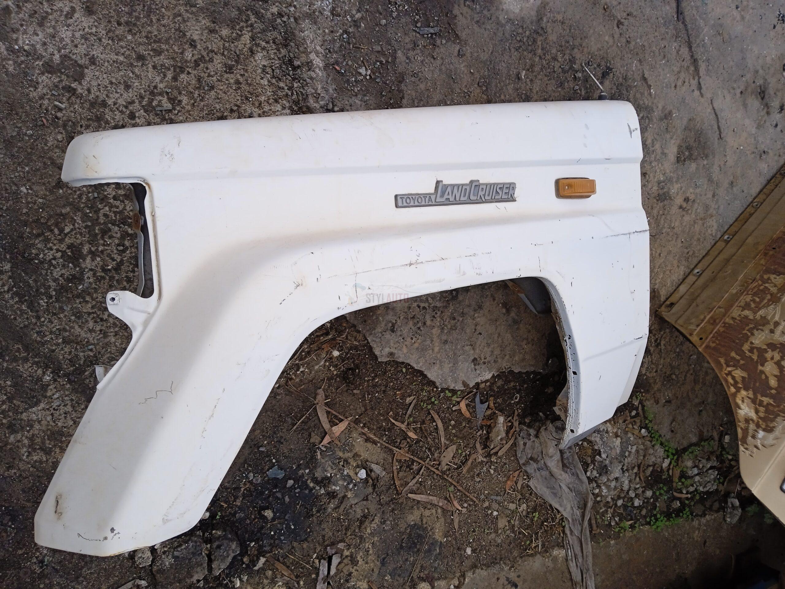 ALETA DELANTERA IZQUIERDA TOYOTA LAND CRUISER LJ70