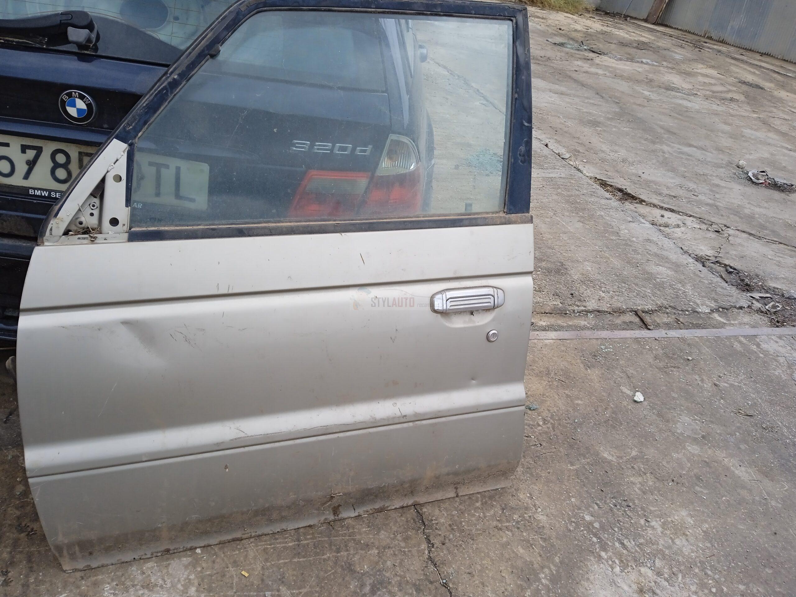 PUERTA DELANTERA IZQUIERDA MITSUBISHI MONTERO 1997