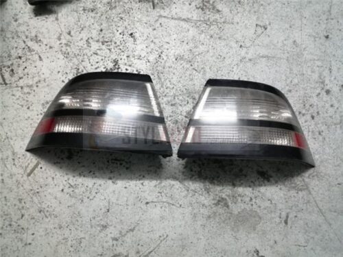pilotos traseros saab 93 año 2009