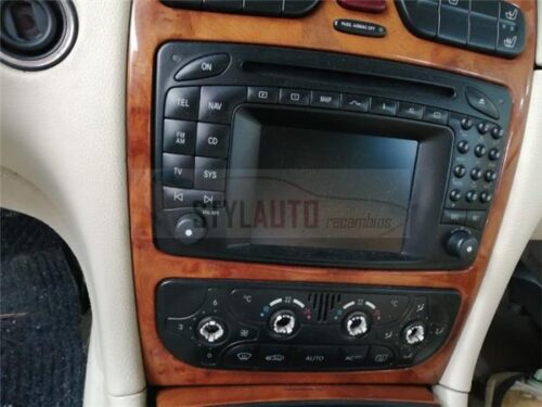 pantalla navegacion mercedes clk w209