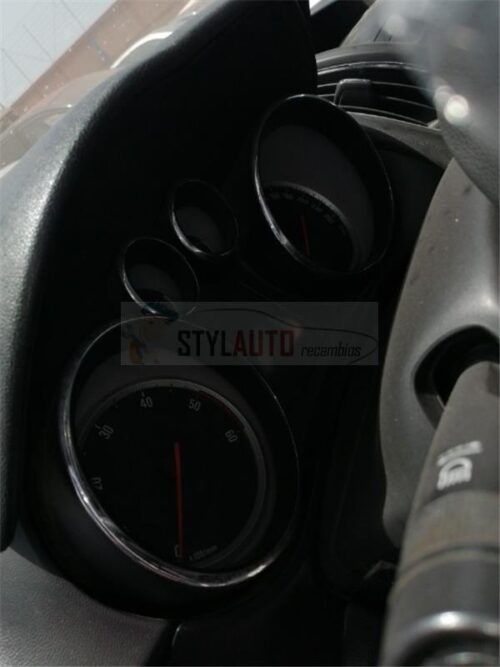 cuadro relojes opel zafira c 2.0 cdti