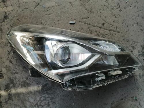 faro derecho xenon toyota yaris 2014