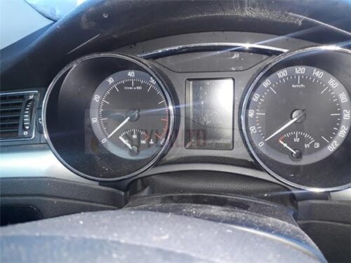 CUADRO RELOJES SKODA SUPERB 1.8T 2009