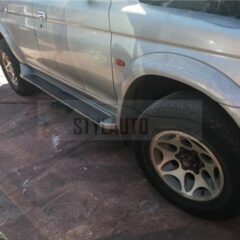 estriberas mitsubishi montero sport