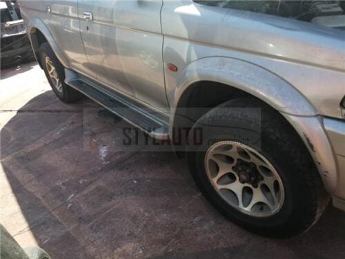 estriberas mitsubishi montero sport