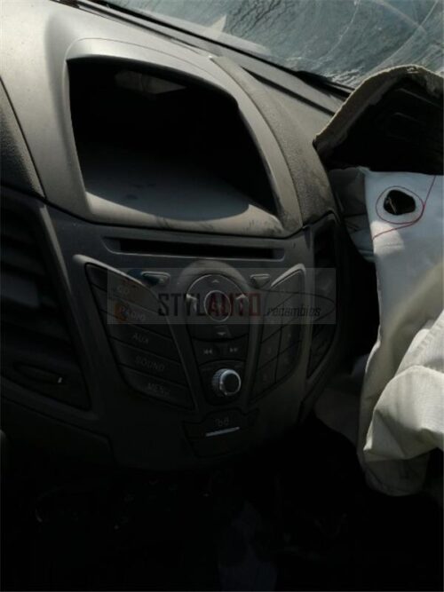 radio pantalla ford fiesta año 2012