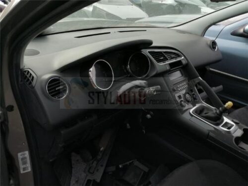 salpicadero peugeot 308