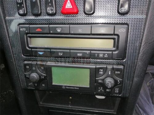 RADIO PANTALLA MERCEDES CLK W208