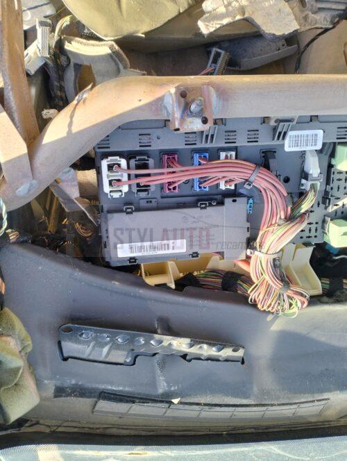 caja reles / fusibles para bmw x5 (e53) 3.0d referencia OEM IAM 8380407 8380409 8384527 518805015.