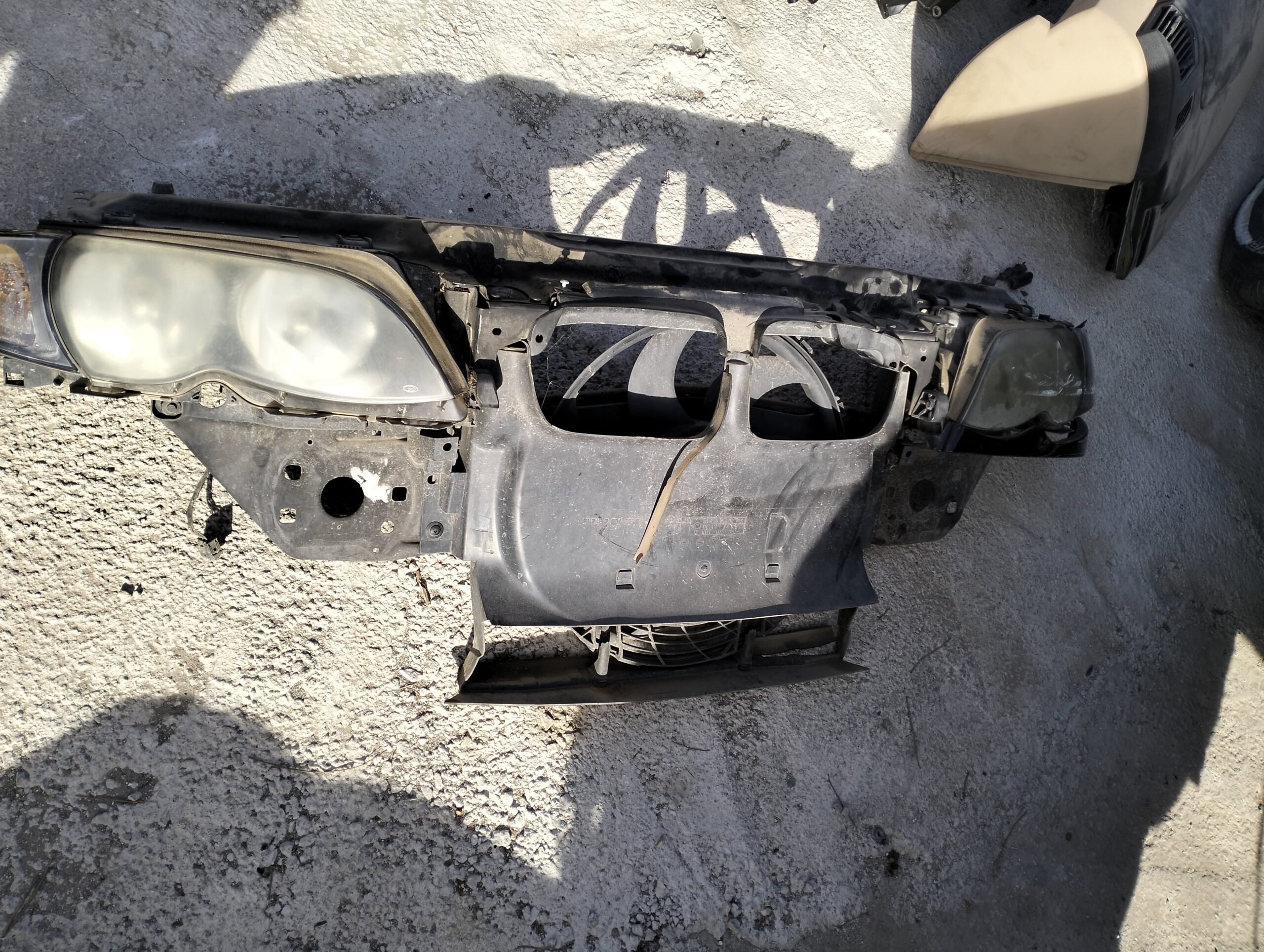 frente con ventiladores y faros bmw 320d e46 restiling