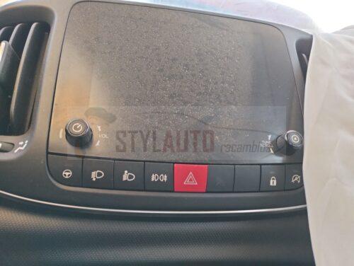 pantalla display fiat panda 1.0 hibrido año 2022
