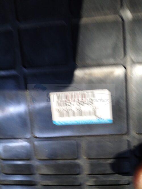 centralita motor mitsubishi pajero MR578649 E6T32549