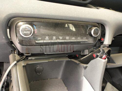 mando climatizador Toyota Yaris IV (P21/PA1/PH1) 1.5 12V Hybrid 115
