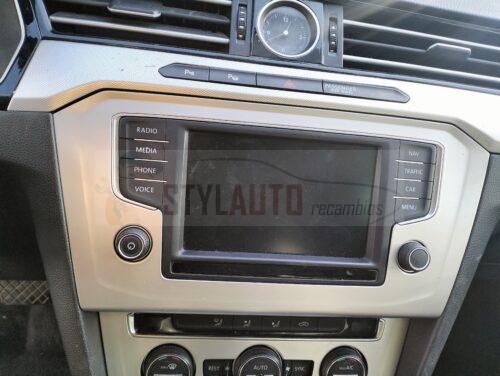 pantalla navegador vw passat año 2020