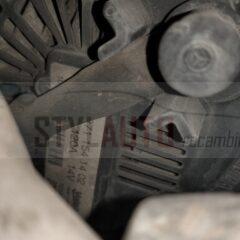 Alternador MERCEDES-BENZ C-CLASS (W204) C 180 Kompressor (204.046) : 2711541402