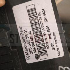 Caja fusibles Mercedes Benz clase C W203 C320CDI 2005 ; Referencia: 2035453501