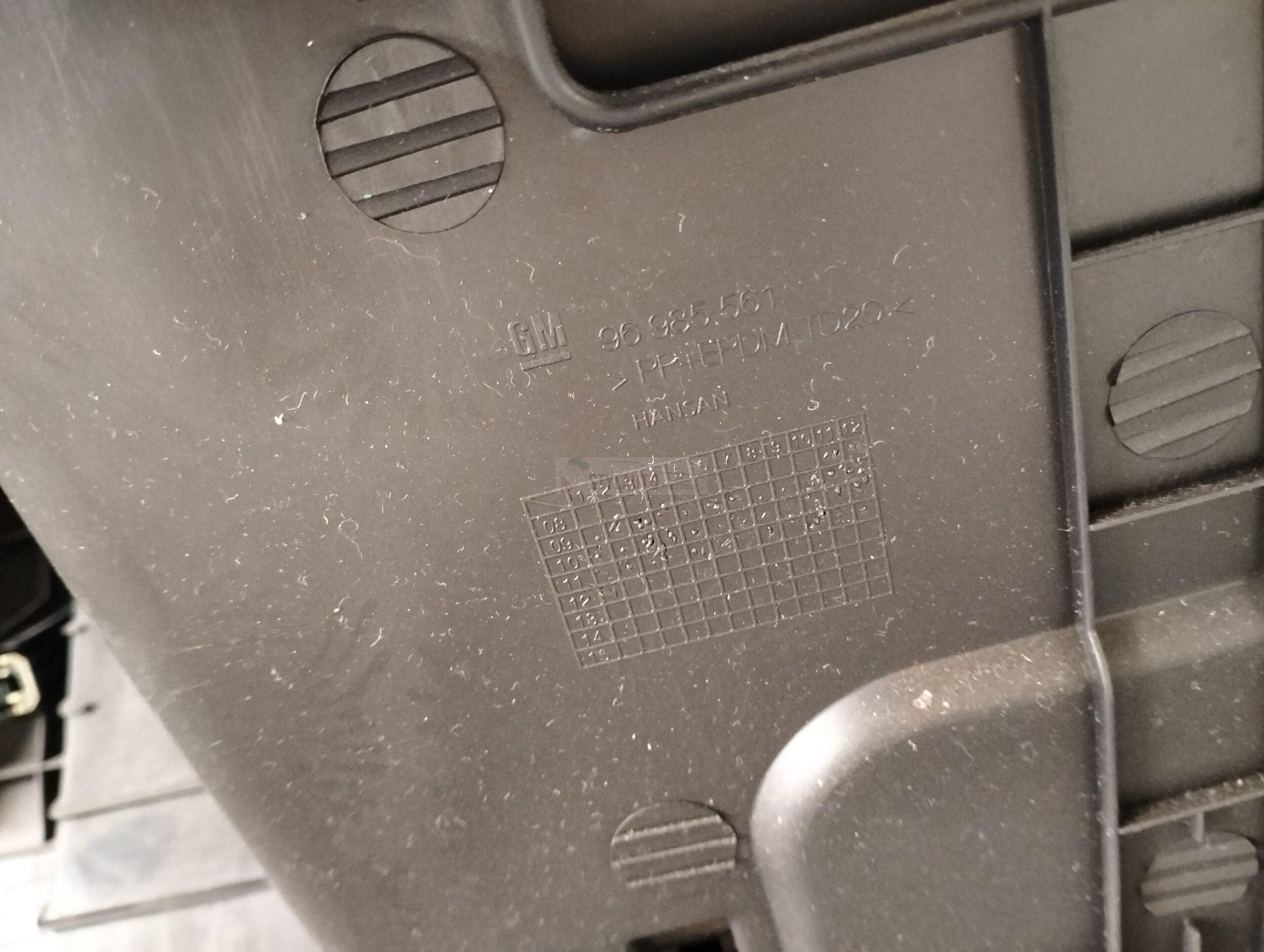 guantera para chevrolet cruze hatchback lt+ referencia OEM IAM 96985561. OEM: 96985561