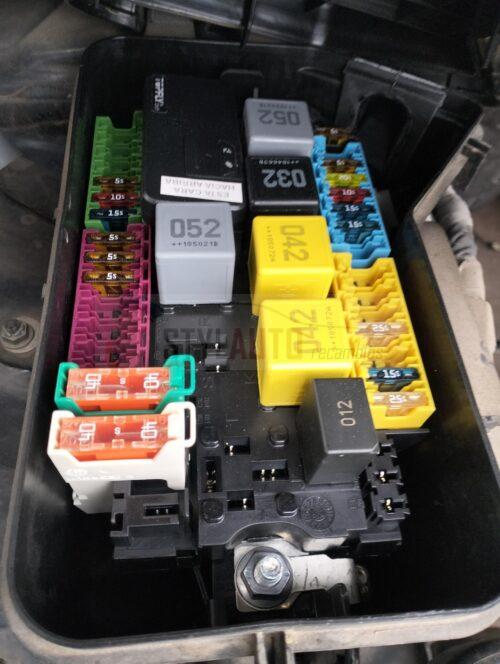 caja de fusibles Mercedes-Benz Clase V 220d Modelo 447 Monovolumen,