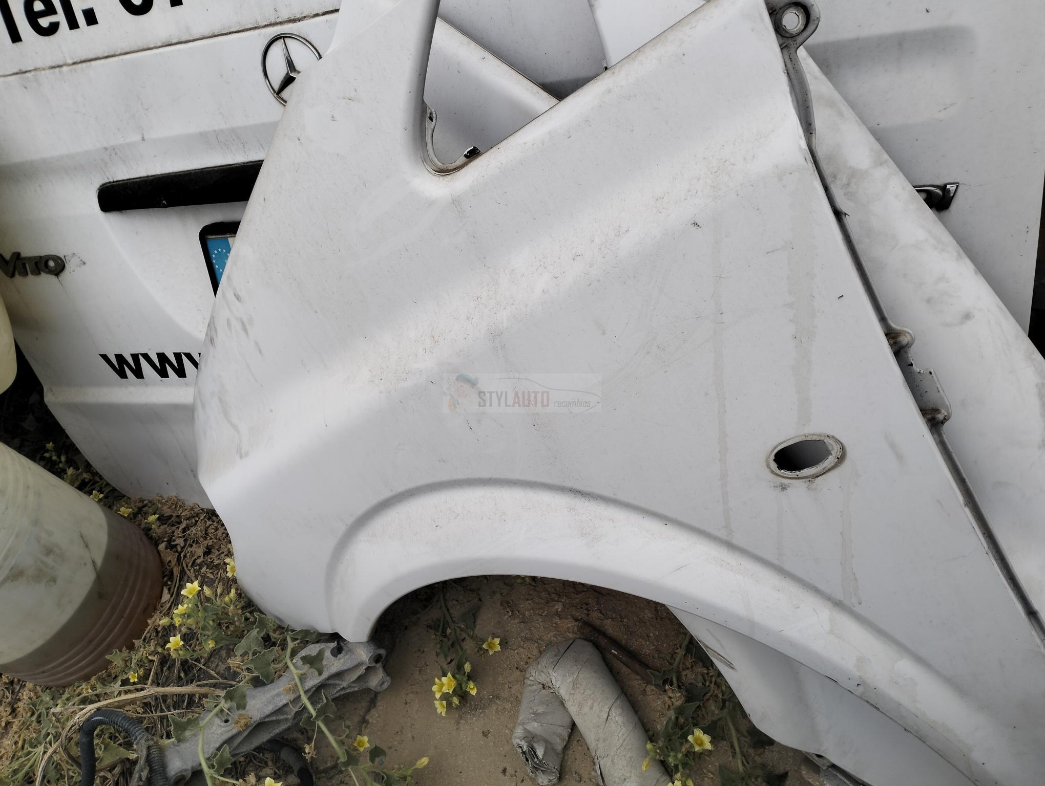 aletas delanteras mercedes vito w639 - Imagen 2