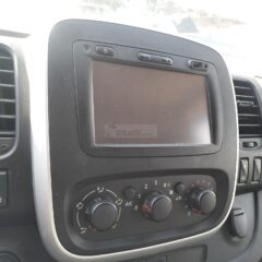 pantalla navegacion renault trafic 3 1.6 dci