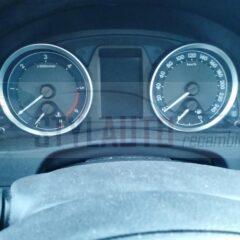 cuadro de relojes toyota auris 1.4 e18 838000ZV81