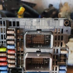 caja reles / fusibles para peugeot 308 gt line referencias oem iam 9810296080 383856  z02
